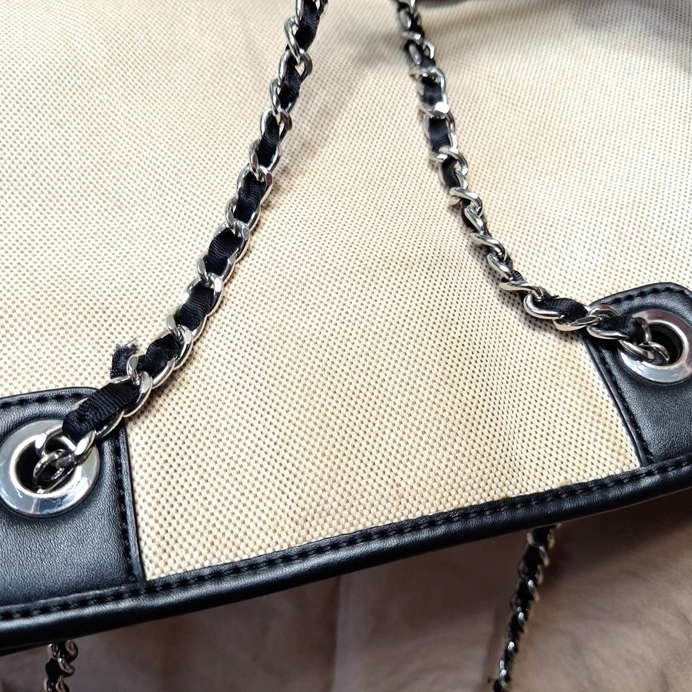 Vintage Guess Canvas Tote w Chain Handles 90s Retro Large Y2K Black Trim Metal - Picture 8 of 16